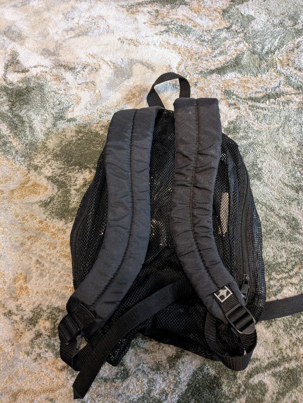 Eastsport -Black Men's Mesh Sling Backpack